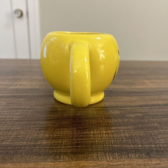 Happy Face Smiley Yellow Ceramic Mug Coffee 3 5/8” Tall - Picture 4 of 6